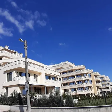 Апартаменты Apartament Sarafovo Бургас
